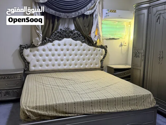 غرفة نوم وثلاجة وفرن ومكيف جديد