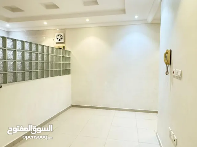 180 m2 5 Bedrooms Apartments for Rent in Jeddah Marwah