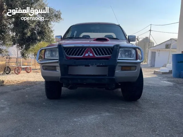 ميتسوبيشي 2005L200