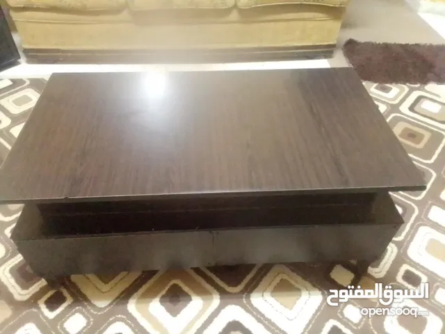 طقم طاولات الطاوله الكبيره بحاجه لغراء بس كما واضح بالصوره