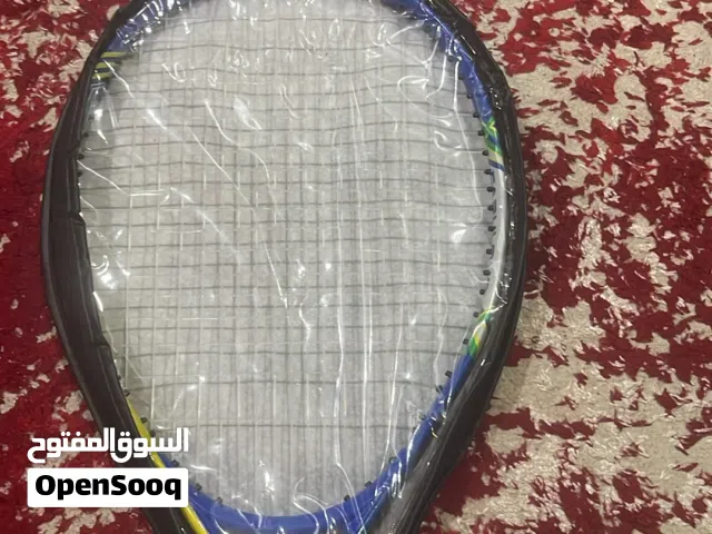 مضرب تنس جديد لم يستعمل