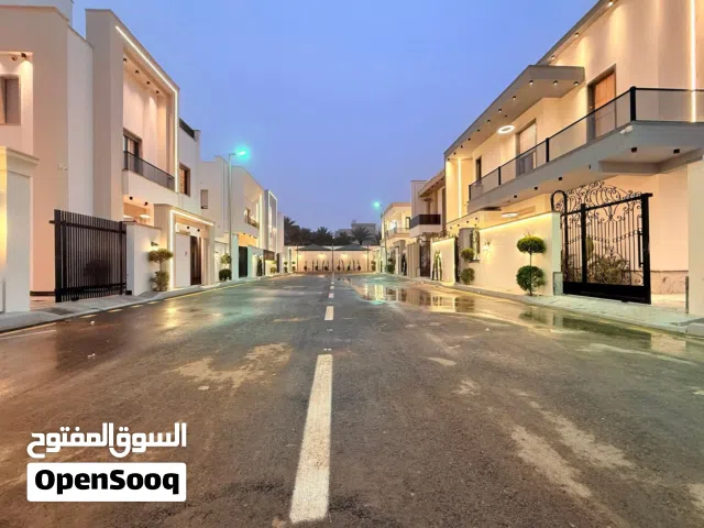 460 m2 4 Bedrooms Villa for Sale in Tripoli Ain Zara