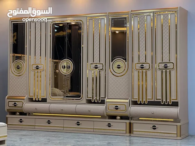 غرفة نوم مونارشي الفاخرة 11 قطعة بتصميم ملكي وجودة عالي تفاصيل الصناعة: - برغي جوي حديد لضمان