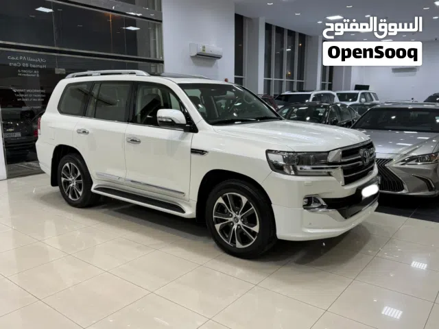 Toyota Land Cruiser GX-R 2020 (White)