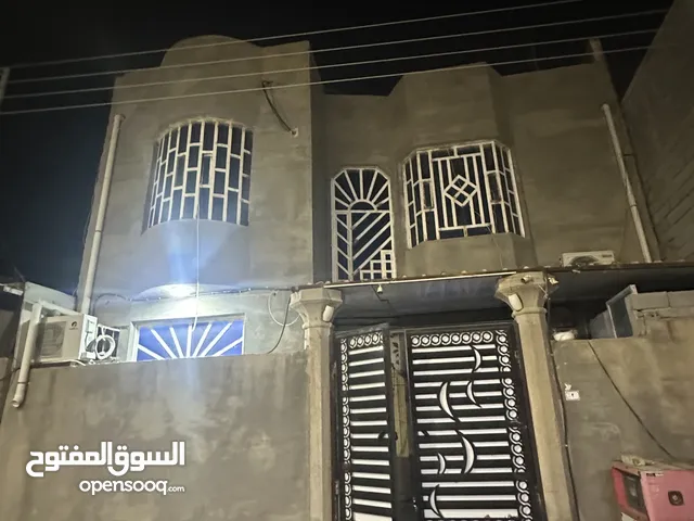 100m2 3 Bedrooms Townhouse for Sale in Basra Zubayr