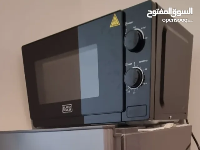 Black + Decker microwave oven 20 L
