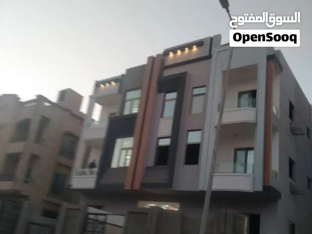 للايجار السياحيه الاولي امام نادي النادي