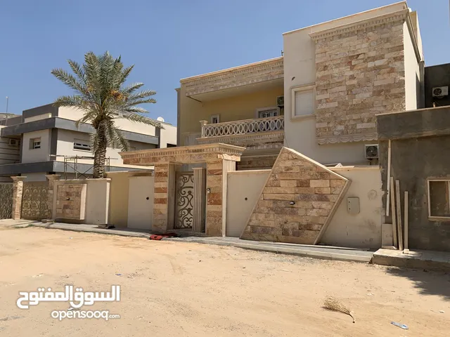 300 m2 More than 6 bedrooms Villa for Sale in Tripoli Al-Karuba