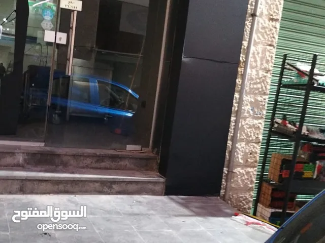 مطعم دجاج للبيع مع عدته في عبدون الشمالي