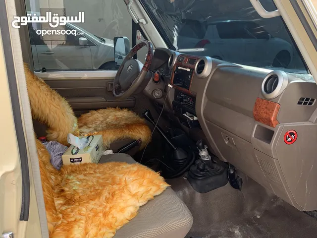 Toyota Land Cruiser 2015 in Al Riyadh