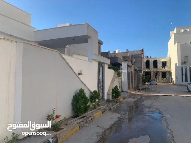 170 m2 2 Bedrooms Villa for Sale in Tripoli Al-Serraj