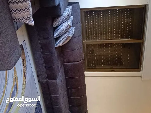 طقم كورنر خشب لاتيه وقواطع سويد 12مقعد