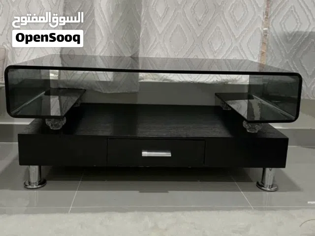 طاوله كبيره شبه جديده