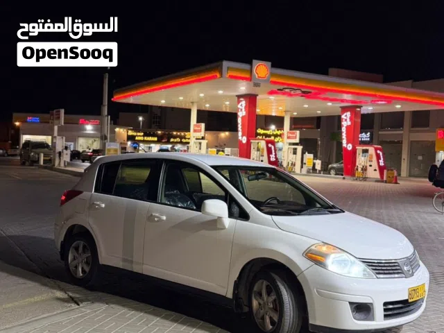 نيسان صالون فيرسا