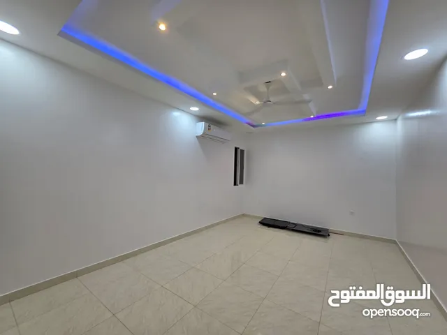 APARTMENT FOR RENT IN HAMAD TOWN ROUND 2 SEMI FURNISHED 3BHK