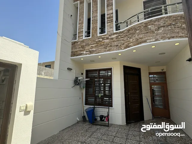 150m2 5 Bedrooms Townhouse for Sale in Baghdad Khadra