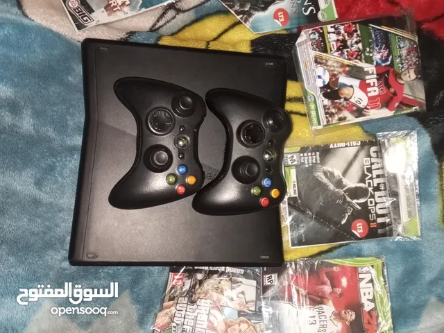 Xbox 360 in good quality with alot of cds