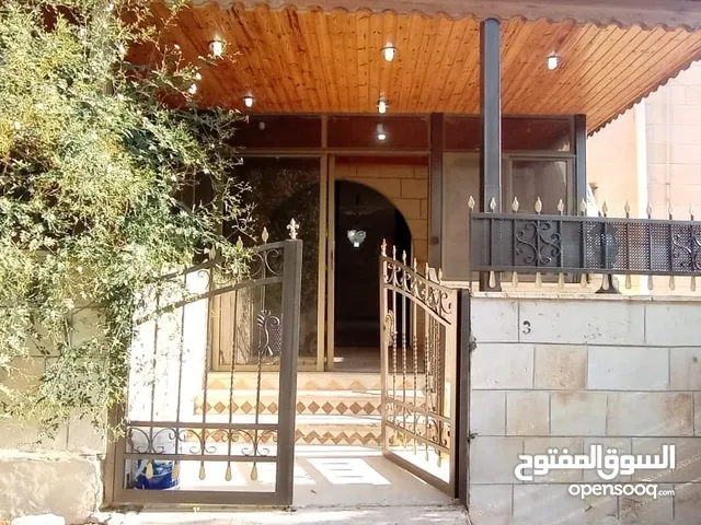 300 m2 5 Bedrooms Apartments for Sale in Amman Al-Khaznah