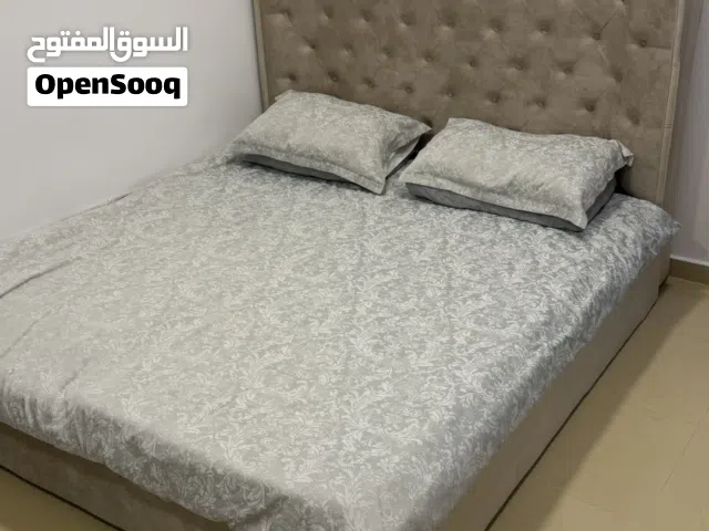 سرير جديد نظيف نفرين