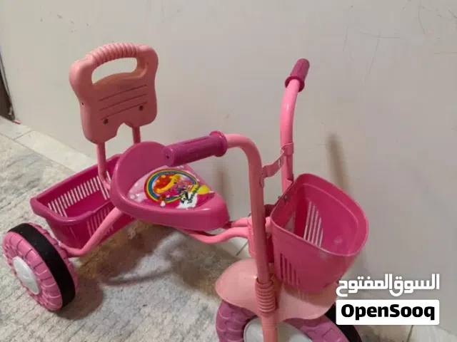 دراجة ثلاثية مع باسكت امامي و خلفي