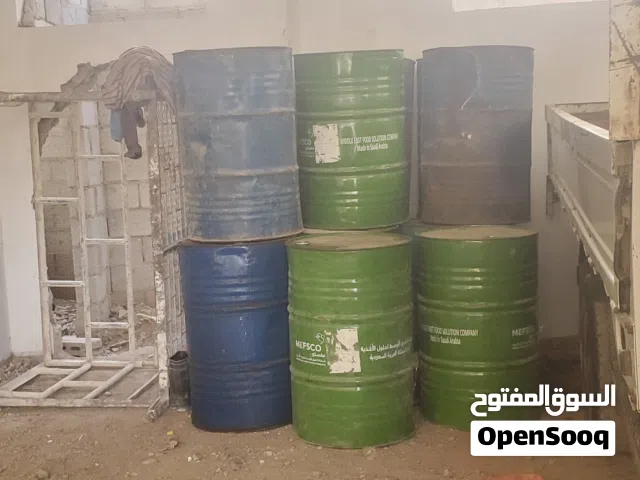 براميل للبيع بسعر مناسب