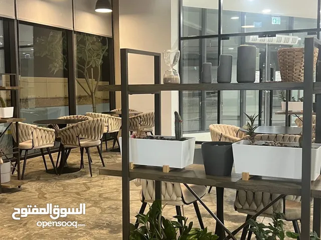 فرصه استثماريه كافيه متميزه للبيع في ذا ميرياد مول