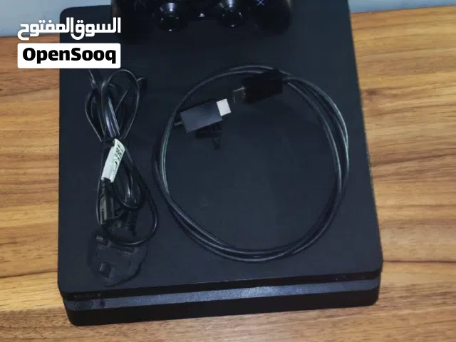 بلايستيشن فور سلم بحاله ممتازه ممتاز جدا بسعر لقطه