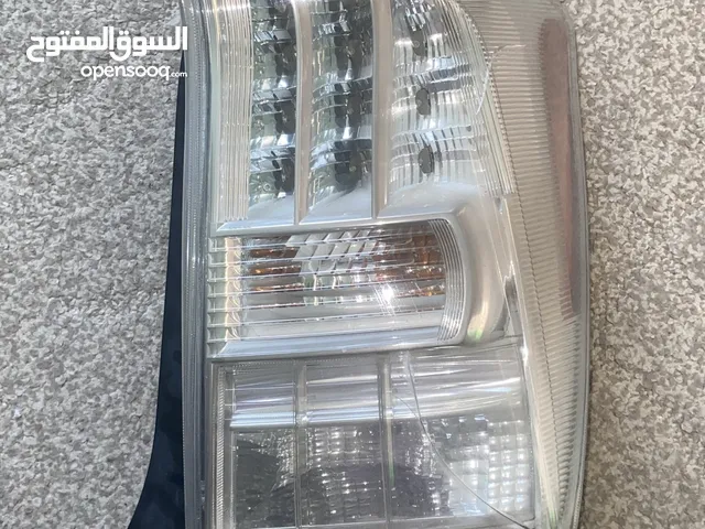 ضو بريوس خلفي يمين