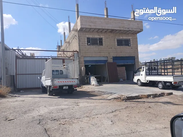 مجمع تجاري للبيع بسعر مغري في الزرقاء شارع المصفاة