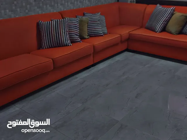 طقم كنب كور طول 580 عرض 380 كرن عدد 8 عدد المقاعد 10