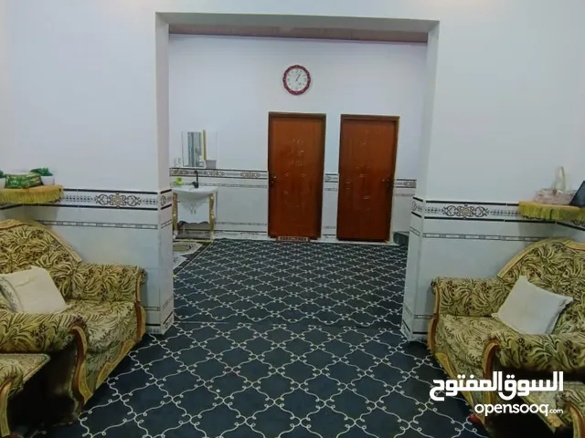 160 m2 2 Bedrooms Townhouse for Sale in Basra Al-Jazzera