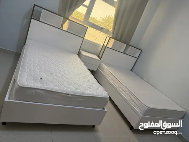 اثاث شبه مستعمل ونظيف