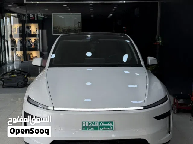 2026 تيسلا موديل Y Long Range