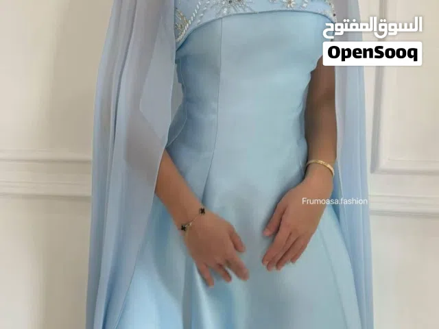 فساتين. كوين