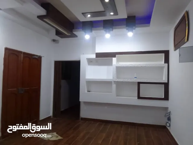 200 m2 3 Bedrooms Townhouse for Rent in Tripoli Al-Hani