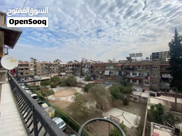شقه للبيع في افخم احياء دمشق ساحة العباسيين خلف اللوحه الالكترونيه مباشره في مجمع حديقة المأمونية رق