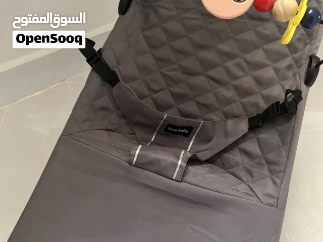 باونسر لحديثي الولادة