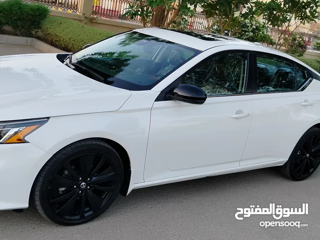 نيسان التيما موديل 2022 SR فل اوبشن أبيض لؤلؤي مطلوب 5,400