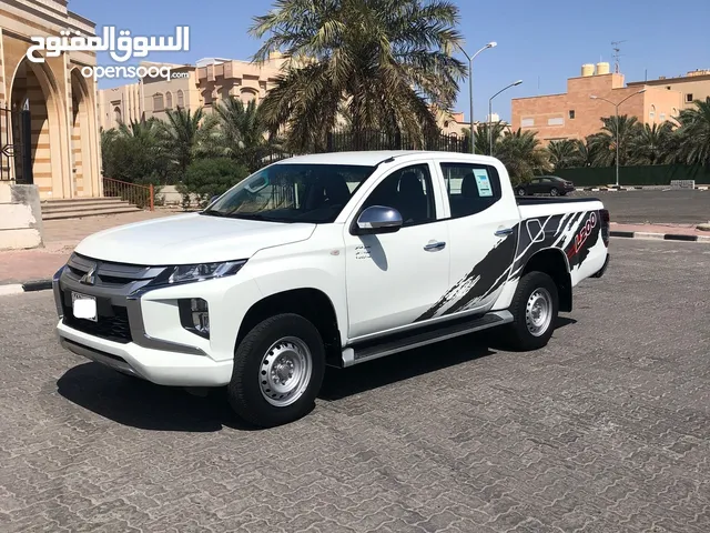 MITSUBISHI L200   مديل-2020   4*4 دبـــــــل   بنزين