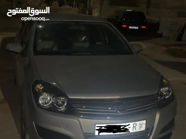 اوبل استرا موديل 2006