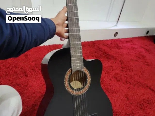 جيتار كلاسيكي مميز وصوت نقي جداً (لعشاق الموسيقى والأوتار الدافئة)