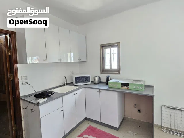 استديوهات مفروشة أو غير مفروشة للإيجار في رام الله – بيتونيا  (للموظفات فقط)