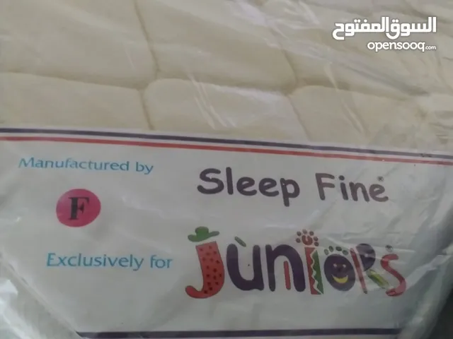 مستلزمات أطفال للبيع