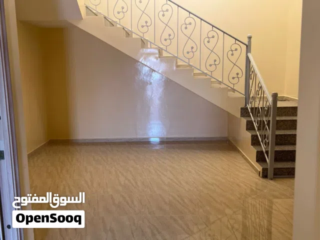 200 m2 3 Bedrooms Villa for Rent in Al Dakhiliya Nizwa