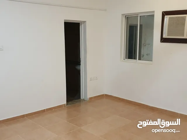 Unfurnished  in Muscat Al-Hail