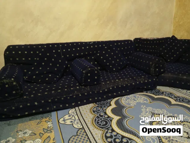 طقم فرشات سعودي مستعمل شبه جديد