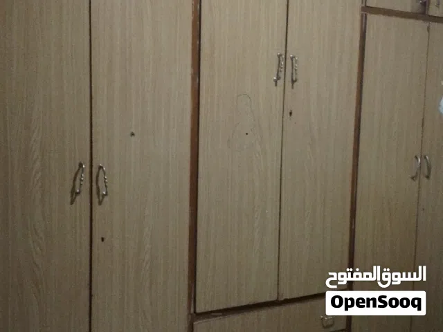 خزانة مستعملة