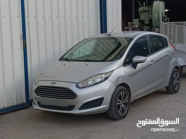 فورد فيستا 2013 جير عادي فحص ممتاز وصيانة كاملة اقتصادية خالية من العيوب