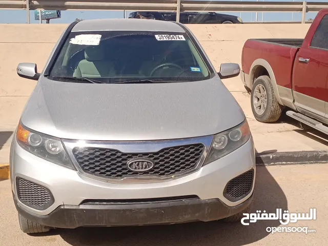 Used Kia Sorento in Tripoli