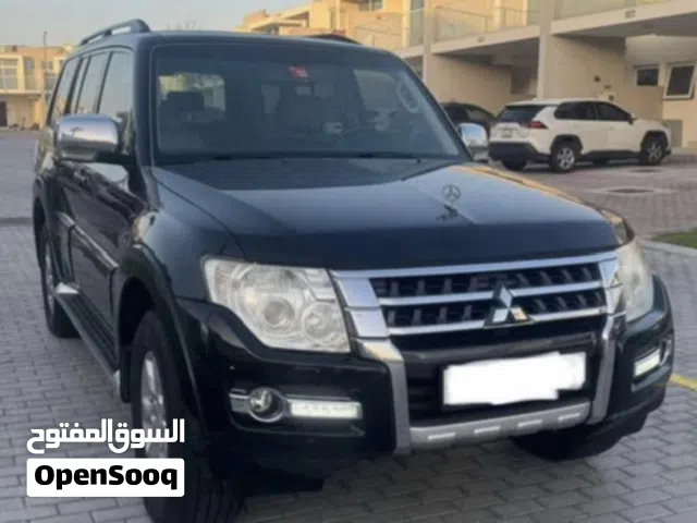 2015 ميتسوبيشي باجيرو GLS Top